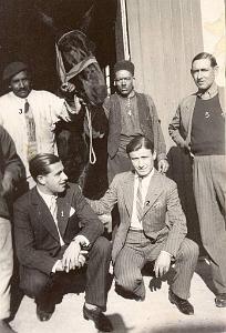 ROGER BRAQUESSAC 1935 ET SES AMIS 2